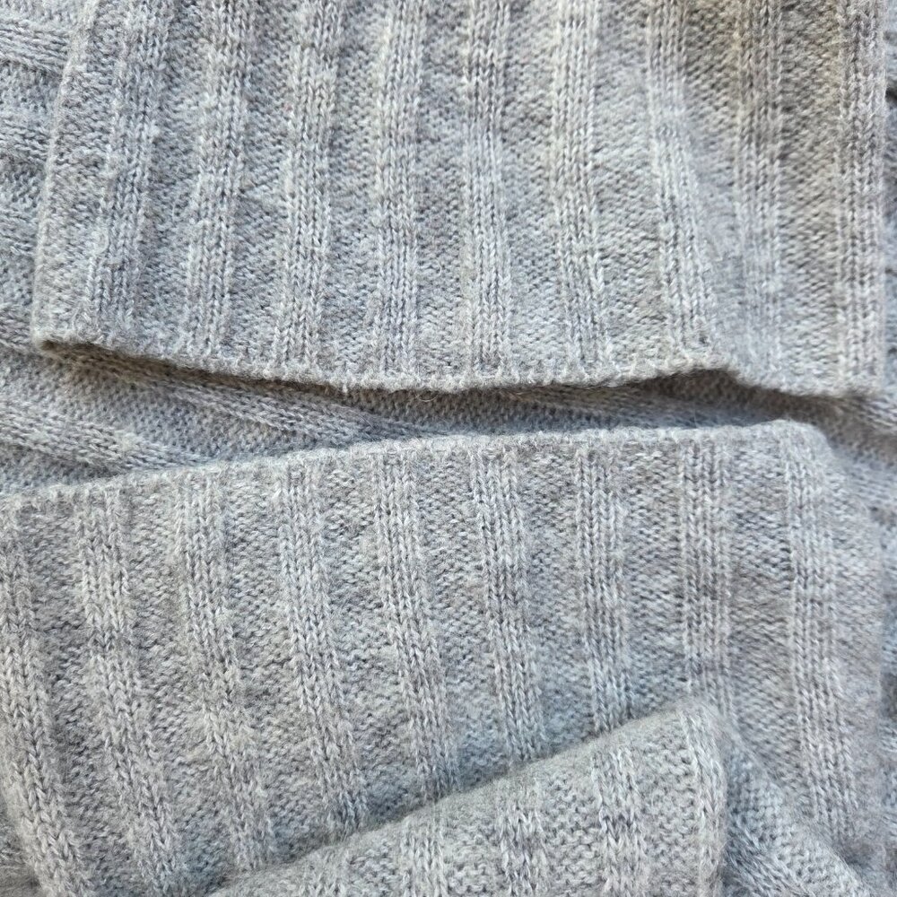 Sarah Pacini Light Gray Ribbed Zip-Front Cardigan Sweater - Picture 6 of 8